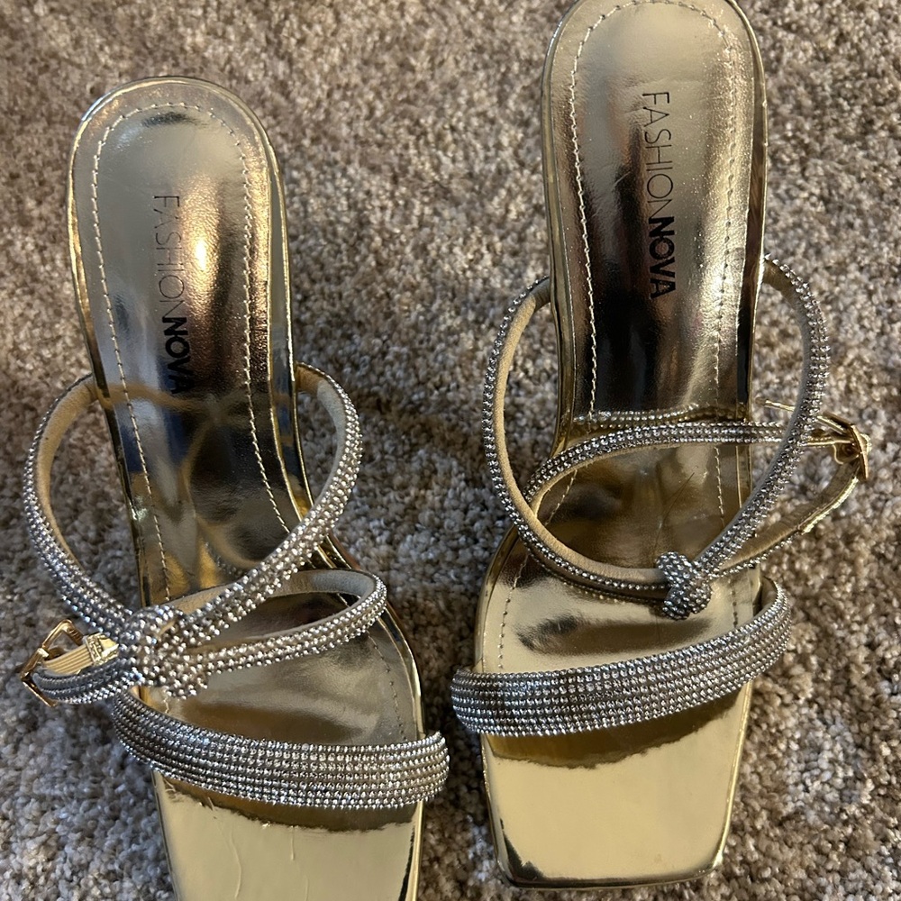 Size 8 Fasion Nova Elegant Clear Stiletto with Gold Accents 4 1/2 inch heel